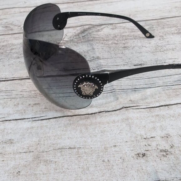 Versace MOD. 2113-B Black Shield Sunglasses 1009/11 – Women’s Oversized - Picture 10 of 14